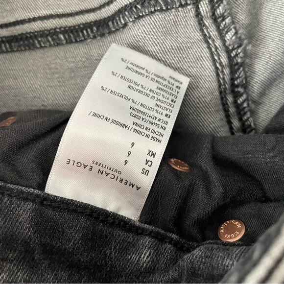 American Eagle Outfitters black super hi rise biker ripped jeans size 6 AEO - Picture 5 of 6